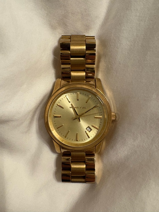 Michael Kors Accessories - Michael Kors women Gold Watch